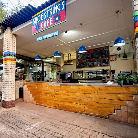 Shoestrings Backpackers Lodge Vic Falls Victoria Falls Eksteriør billede